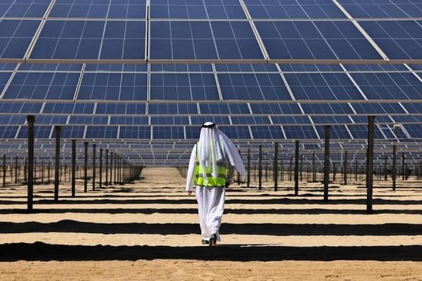 Ionchais maidir le forbairt táirgí fótavoltacha agus feidhmchláir fuse sa Mheánoirthear