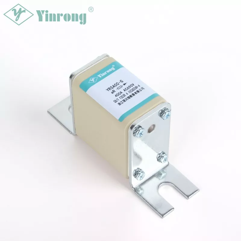 Fuse Ardluais Comhlacht Cearnóg Blade 690V DIN